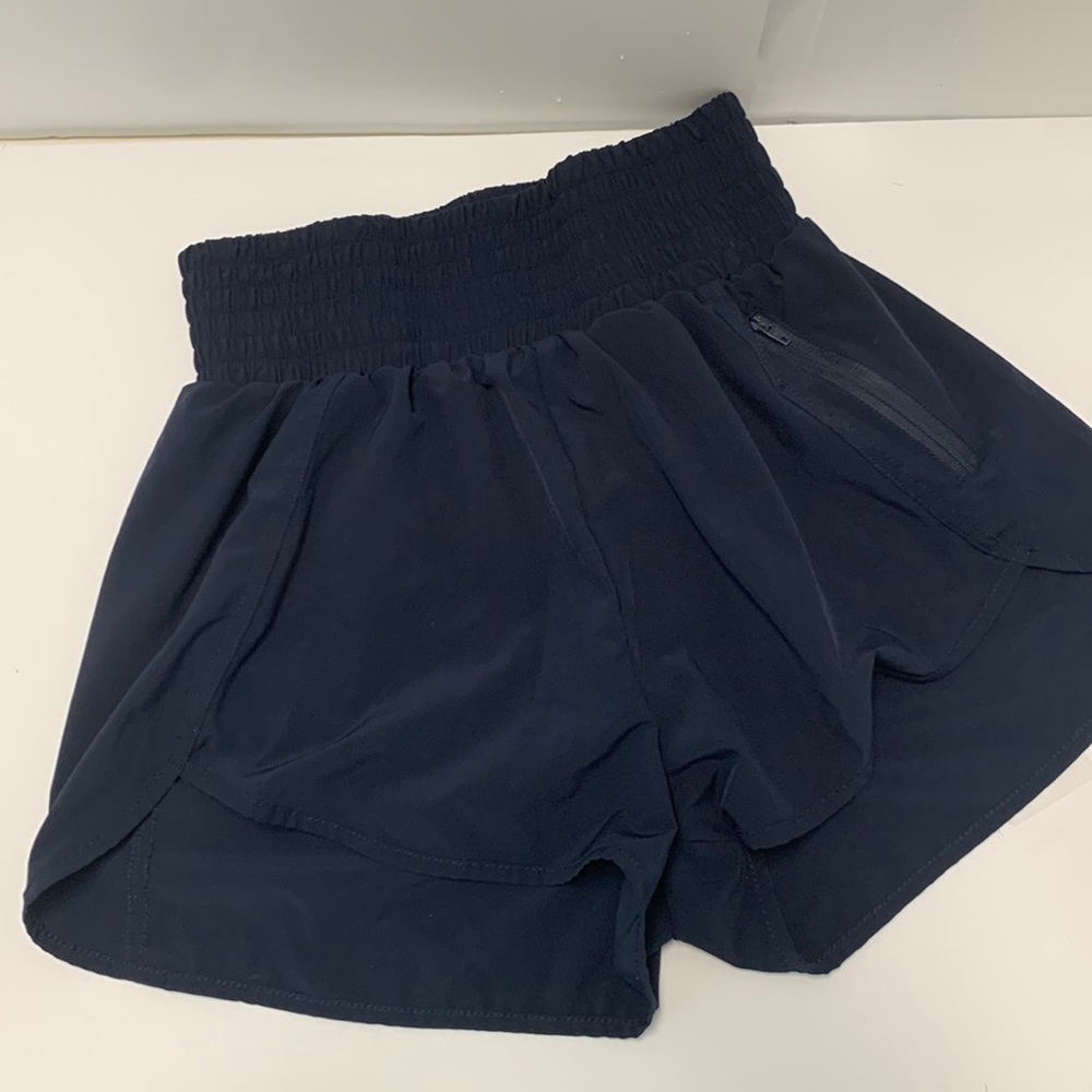 B running shorts - Small - Picture 1 of 3